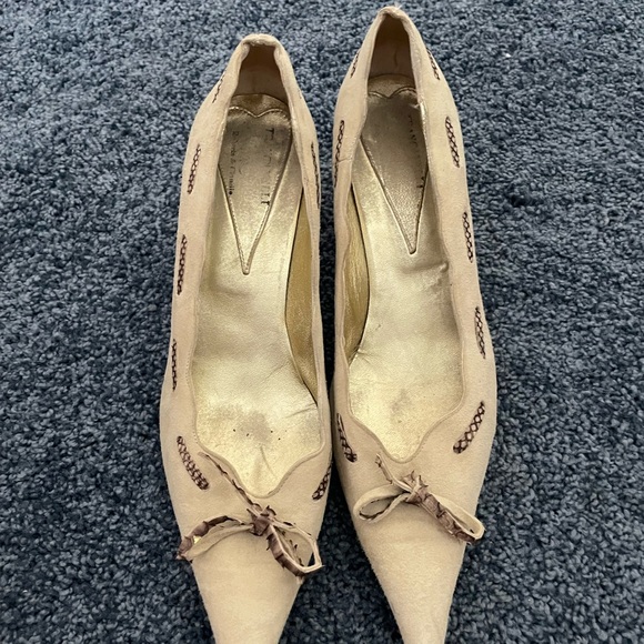 Purchased in Rome Italy.  Kitten heels - Picture 8 of 8